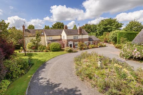 4 bedroom detached house for sale, Yew Tree Lane, Wistanswick