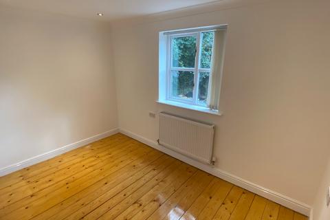 2 bedroom flat to rent, Church Road, Liverpool L26