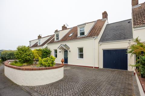 3 bedroom detached house for sale, 2 Le Petit Flappier, St. Martin, Guernsey