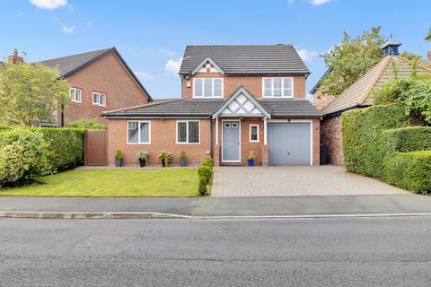 3 bedroom detached house for sale, Capesthorne Close, Kingsmead, Northwich