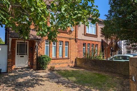 3 bedroom semi-detached house to rent, Whitton Road, Twickenham