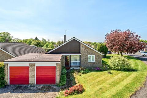 3 bedroom bungalow for sale, Summerlands, Cranleigh, Surrey, GU6