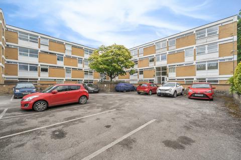 2 bedroom apartment for sale, Park View Court, Woking, GU22