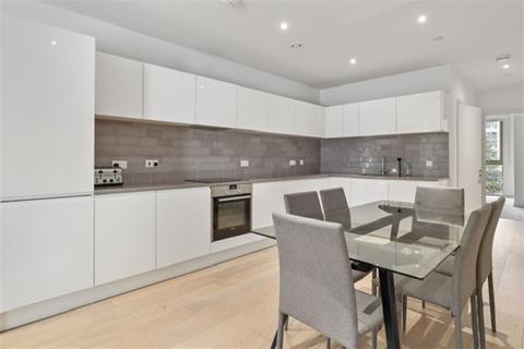 3 bedroom flat to rent, 30 Schooner Road, London E16