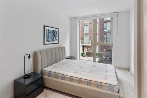 3 bedroom flat to rent, 30 Schooner Road, London E16