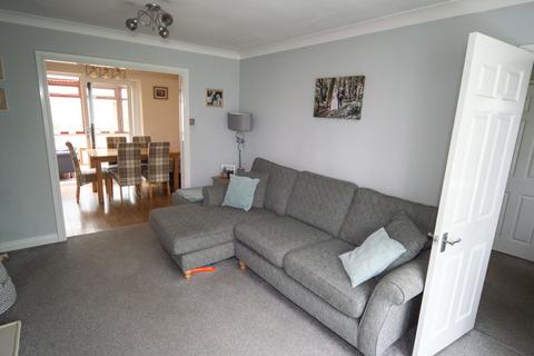 5 Bracken Close, Mirfield, WF14 0HA