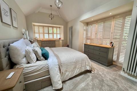 30 The Crescent, Nunthorpe, Middlesbrough, TS7 0JP