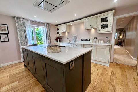 30 The Crescent, Nunthorpe, Middlesbrough, TS7 0JP