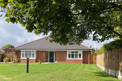 3 bedroom detached bungalow for sale, The Paddock, Cowbit