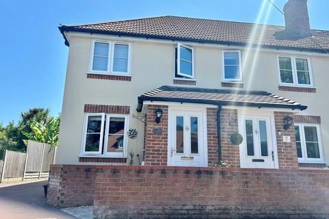 2 bedroom end of terrace house for sale, Romill Close, West End