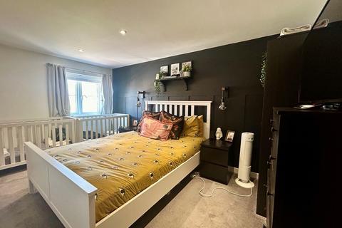 2a Romill Close, West End, Southampton, SO18 3NE