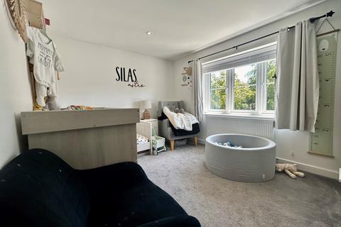 2a Romill Close, West End, Southampton, SO18 3NE