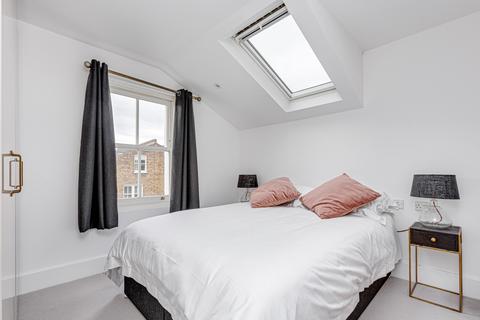 1 bedroom flat for sale, Elspeth Road, London