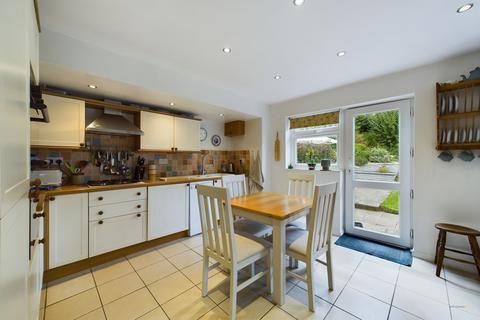 12 Field Close, Burton-on-trent, DE13 0NS