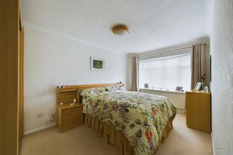 12 Field Close, Burton-on-trent, DE13 0NS