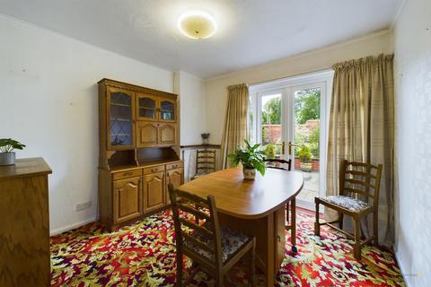 3 Denton Road, Burton-on-trent, DE13 0PZ