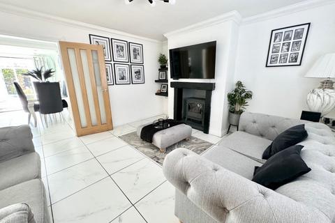 2 bedroom terraced house for sale, Whitehouse Avenue, Formby, Liverpool, L37