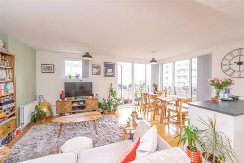 3 bedroom flat for sale, 4/14 West Kilnacre, Edinburgh, EH7