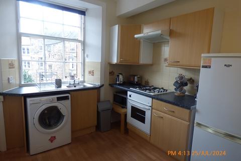 1 bedroom flat to rent, Flat 2F1, 4 Boroughloch Square