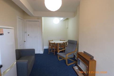 1 bedroom flat to rent, Flat 2F1, 4 Boroughloch Square