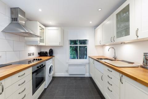 1 bedroom flat for sale, Bassein Park Road W12