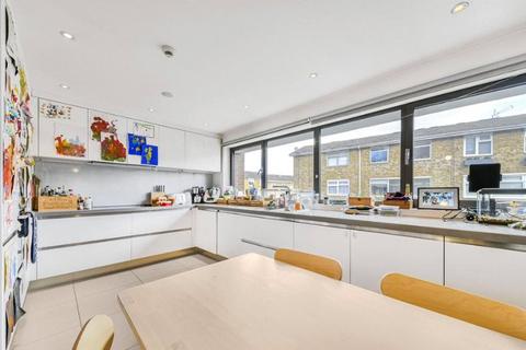 4 bedroom house to rent, Meadowbank, London NW3
