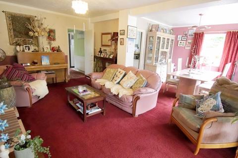 3 bedroom detached bungalow for sale, Ware, Ash