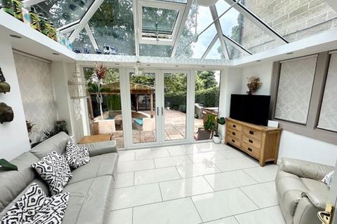 4 bedroom detached house for sale, Kirby Leas, Well Head, Halifax