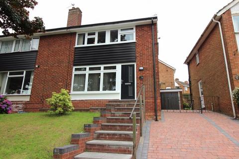 3 bedroom semi-detached house to rent, Eve Lane, Dudley