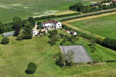 4 bedroom detached house for sale, Moorlands, Moor Lane, Roughton