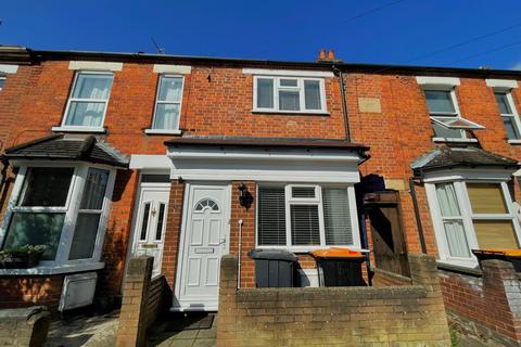 3 bedroom terraced house to rent, George Street, Bedford, MK40