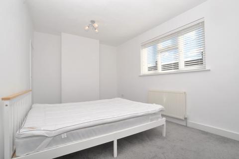 3 bedroom terraced house to rent, George Street, Bedford, MK40