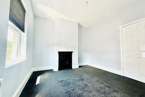 2 bedroom flat to rent, Liverpool Road, Cadishead, Manchester