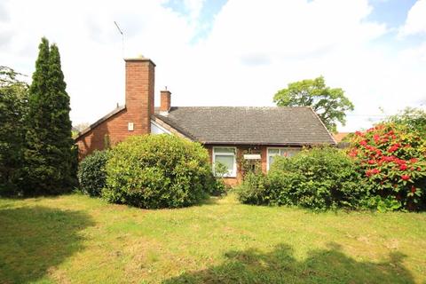 3 bedroom bungalow for sale, Alkington Road, Whitchurch