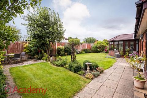 2 bedroom detached bungalow for sale, Rainbow Close, Widnes