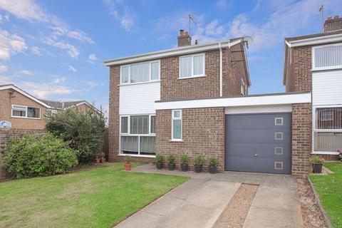 3 bedroom detached house for sale, Woodhall Drive, Banbury - Greatly Extended