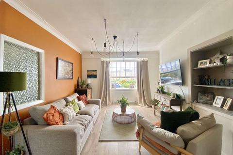 7 St. Ninians Road, Prestwick, KA9 1SL