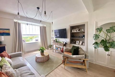 7 St. Ninians Road, Prestwick, KA9 1SL