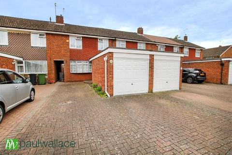 3 bedroom terraced house for sale, Southmead Crescent, Cheshunt