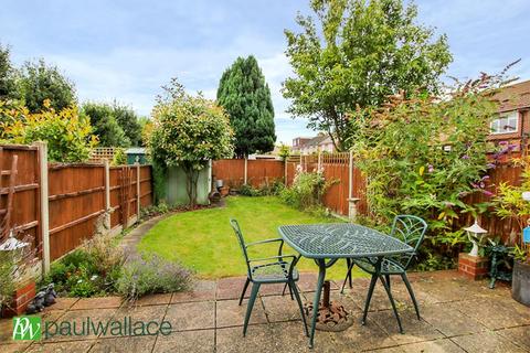 3 bedroom terraced house for sale, Southmead Crescent, Cheshunt