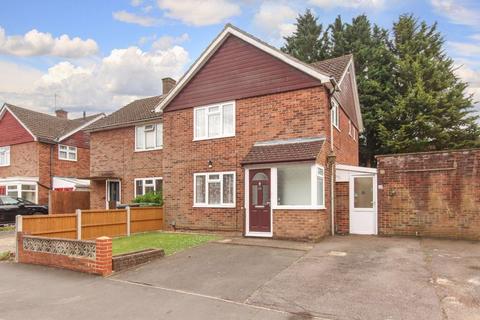 3 bedroom semi-detached house for sale, Bathurst Road, Hemel Hempstead