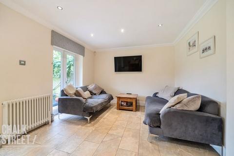 11 Repton Avenue, Romford, RM2 5LU