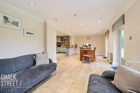 11 Repton Avenue, Romford, RM2 5LU
