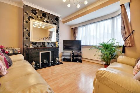 2 bedroom maisonette to rent, Whittington Way, Pinner