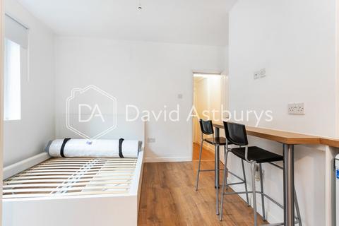 Studio to rent, Archway Road, Highgate, London