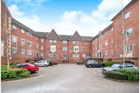 2 bedroom flat to rent, Heron House , Verwood