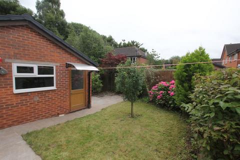 3 bedroom semi-detached house to rent, Newry Park East, Chester