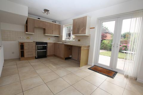 3 bedroom semi-detached house to rent, Newry Park East, Chester