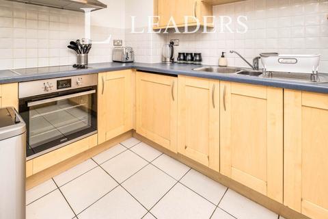 2 bedroom apartment to rent, Madison Square, L1 5BF
