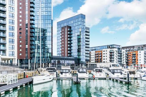 2 bedroom apartment to rent, The Hawkins Tower, Ocean Village, Southampton